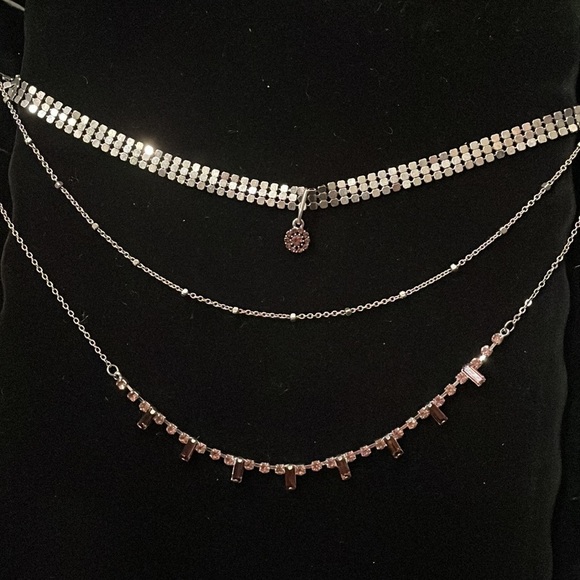 Free People 3-strand pink crystal, flower, mesh charm necklace! NWT. - Picture 3 of 8